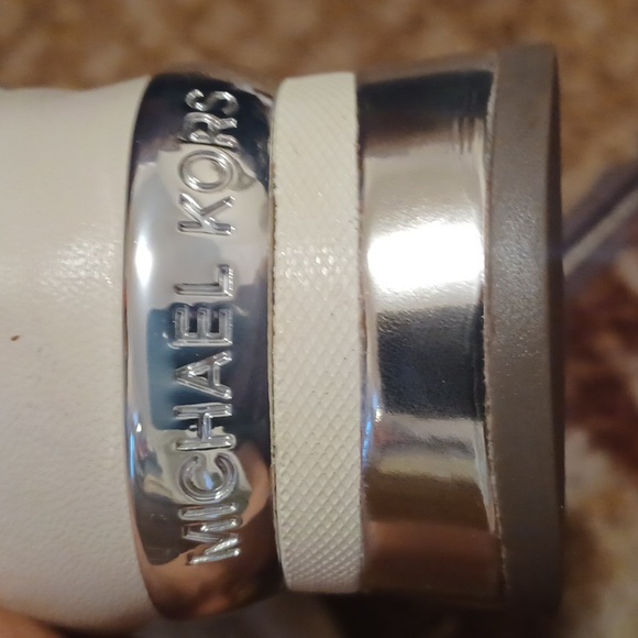 Michael Kors sneakers size 6.5 - Picture 5 of 5